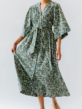 NWT Hyannis Dress in Sweet Pea